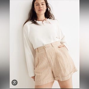 Madewell Linen Pleated Shorts in Gingham Check